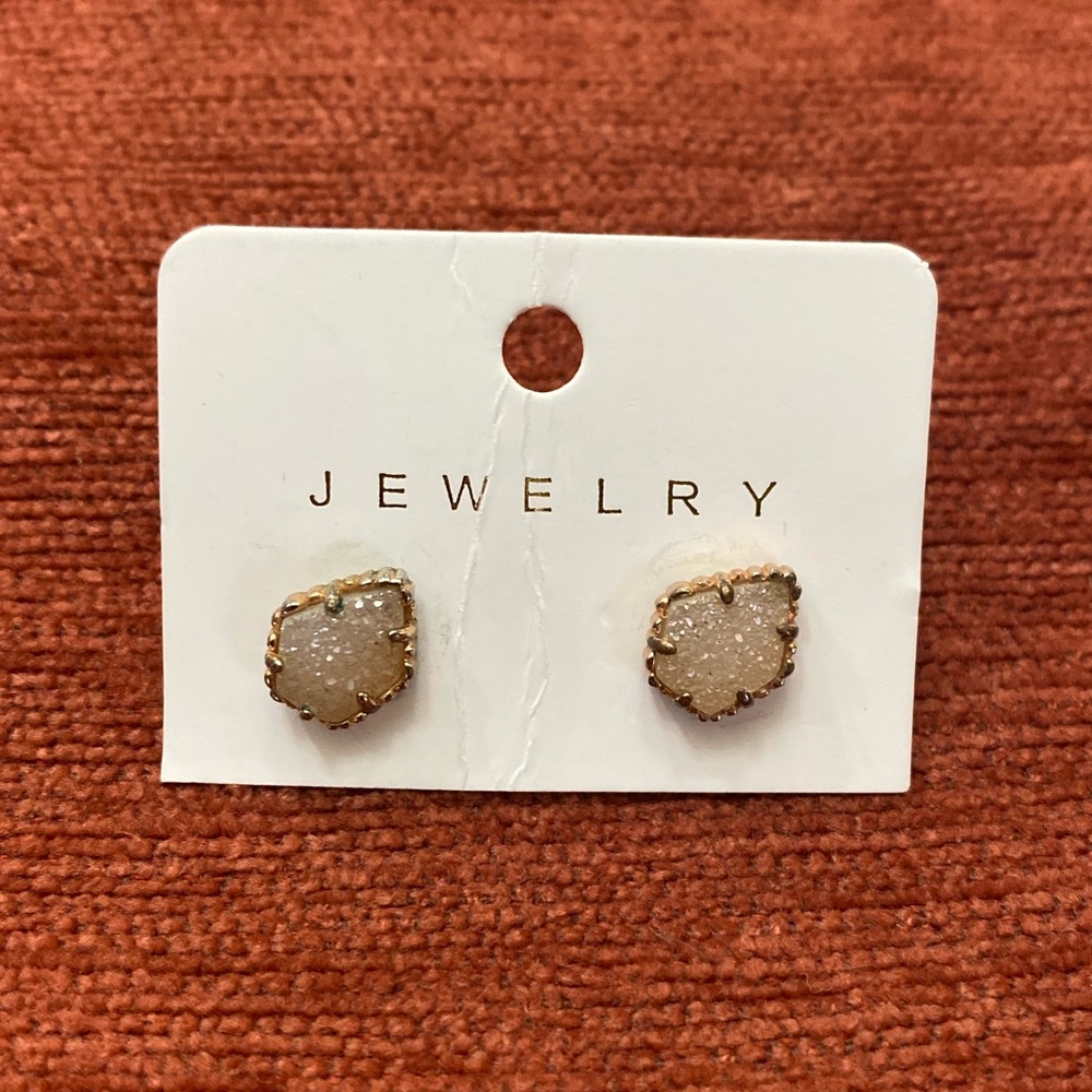 Kendra Scott stud earrings